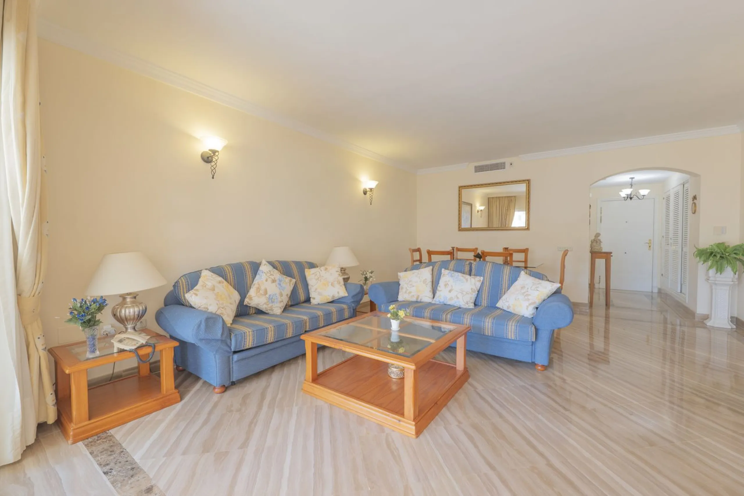 Great Middle Floor Apartment at Hacienda Playa, Elviria beachside. The best and most important development beachside Elviria would be Hacienda Playa Complex, made up of several phases and boasting high end building materials and finishes, as well as prope