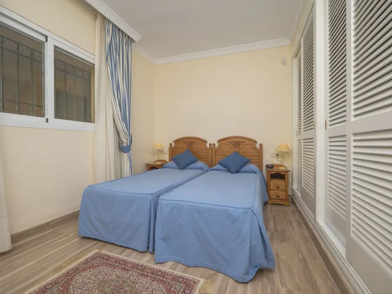 Great Middle Floor Apartment at Hacienda Playa, Elviria beachside. The best and most important development beachside Elviria would be Hacienda Playa Complex, made up of several phases and boasting high end building materials and finishes, as well as prope