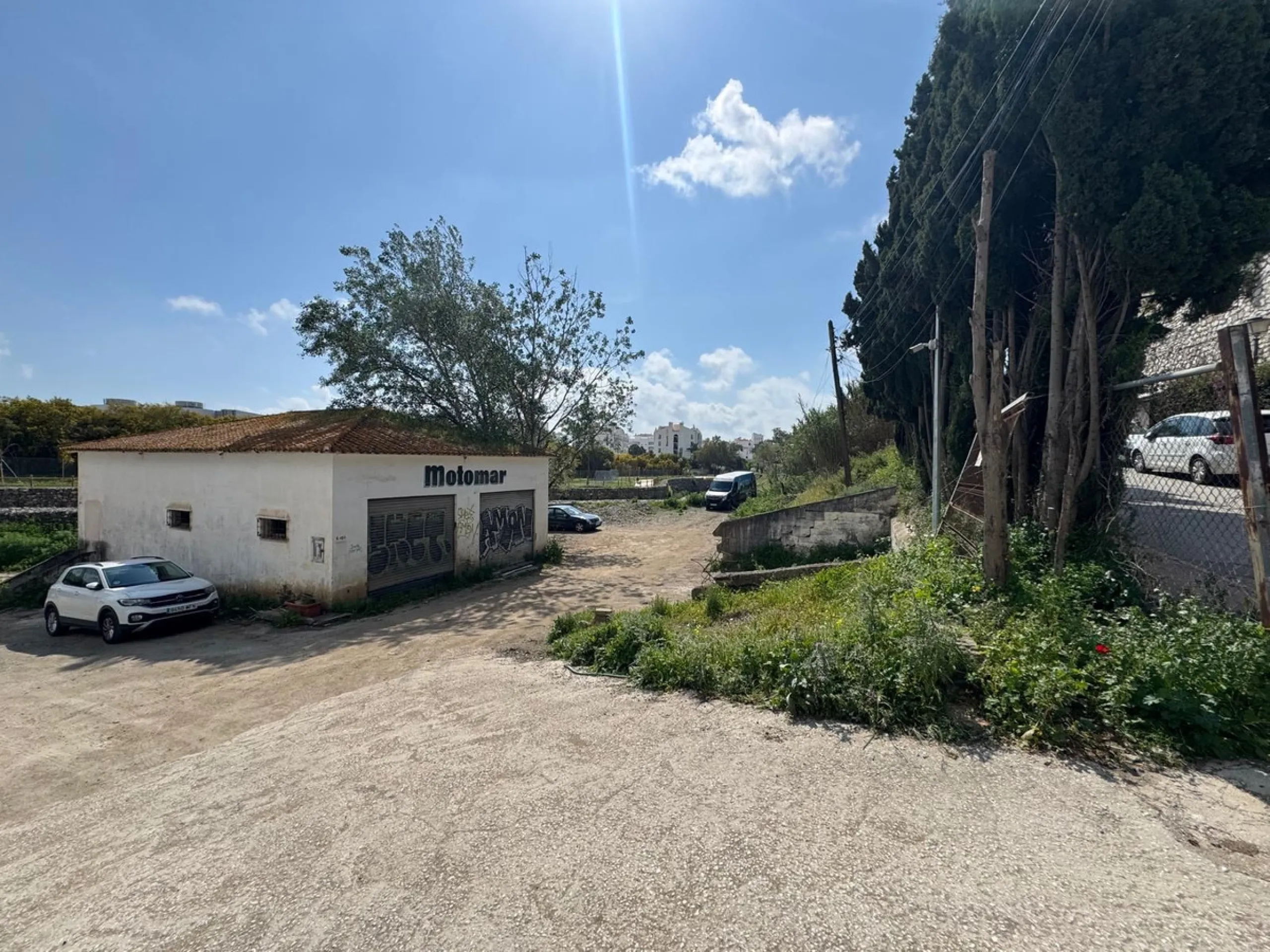 Plot - Residential Plot в продаже в Marbella, Málaga. Площадь дома 555 м². Площадь участка 1587 м²