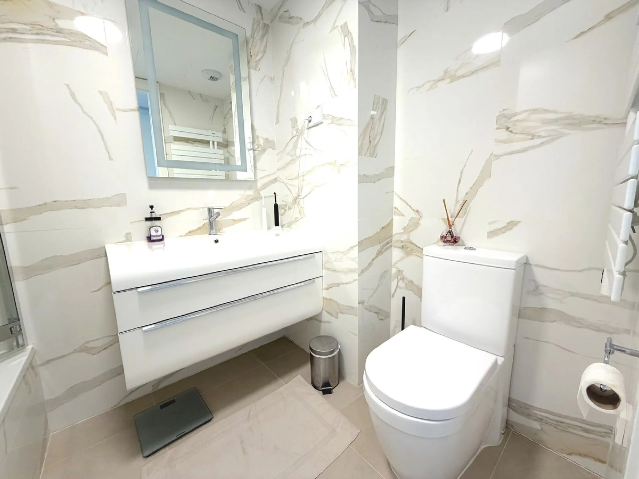 Modern Corner Apartment with Fantastic Panoramic Views in Torreblanca.