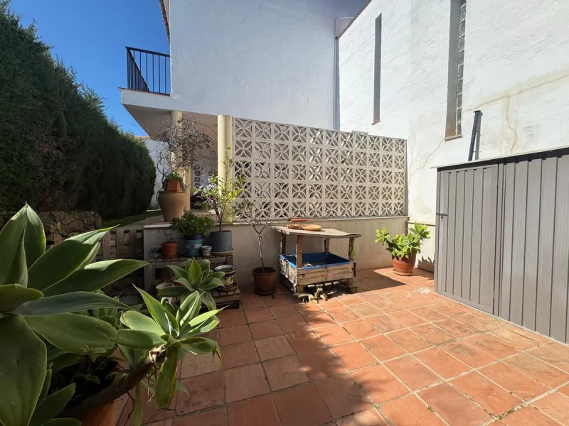 Renovation Opportunity: Private Corner Townhouse with Garden in Monte Biarritz