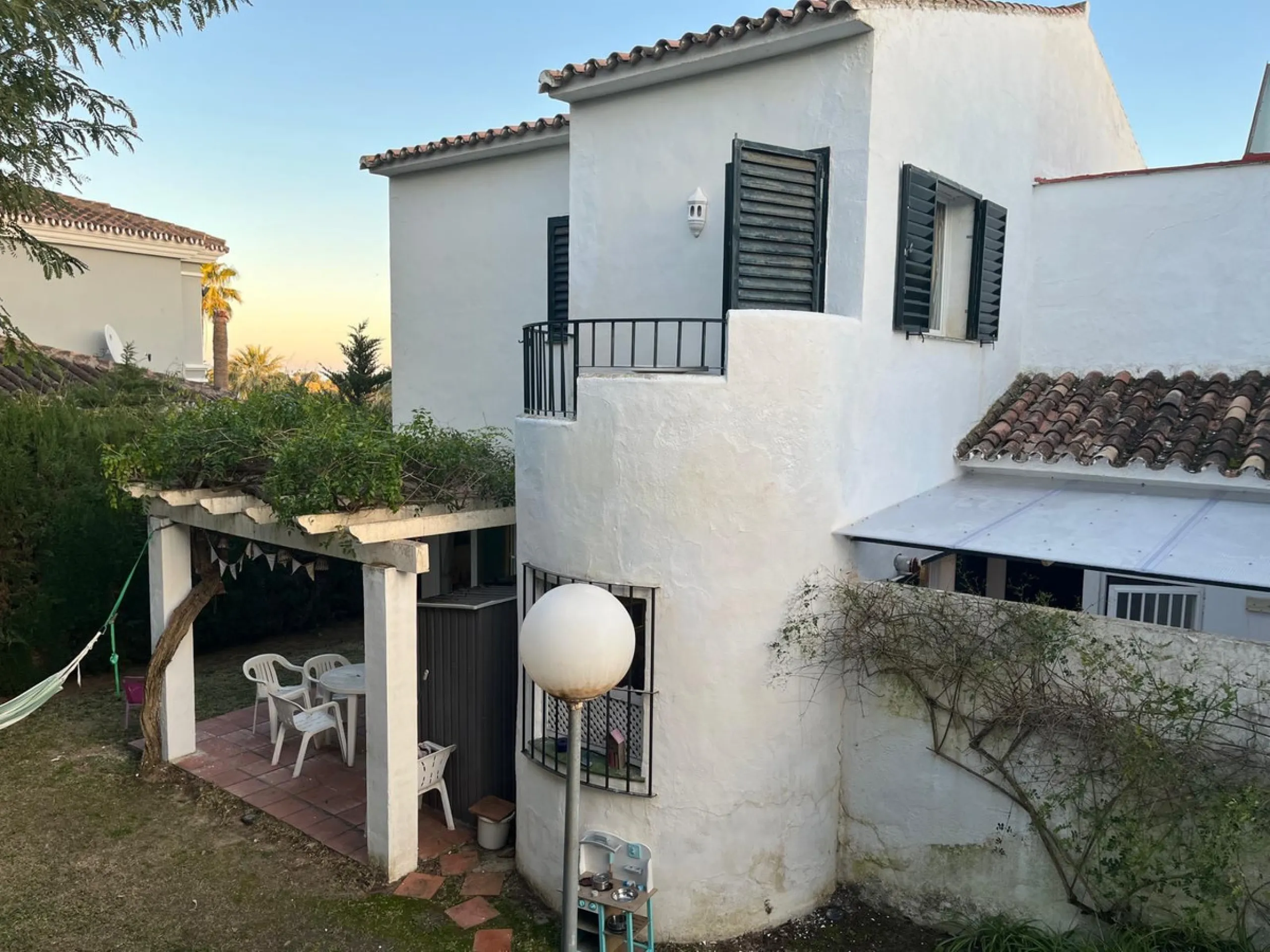Renovation Opportunity: Private Corner Townhouse with Garden in Monte Biarritz