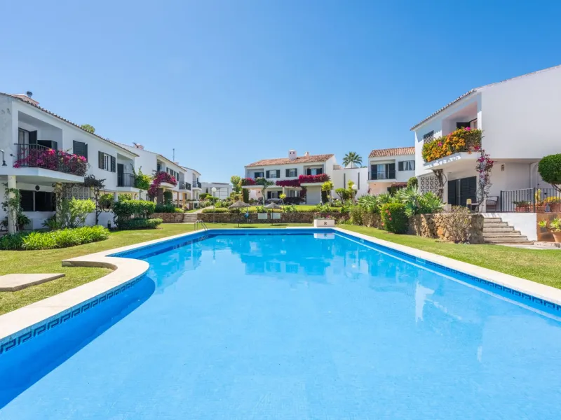 Renovation Opportunity: Private Corner Townhouse with Garden in Monte Biarritz