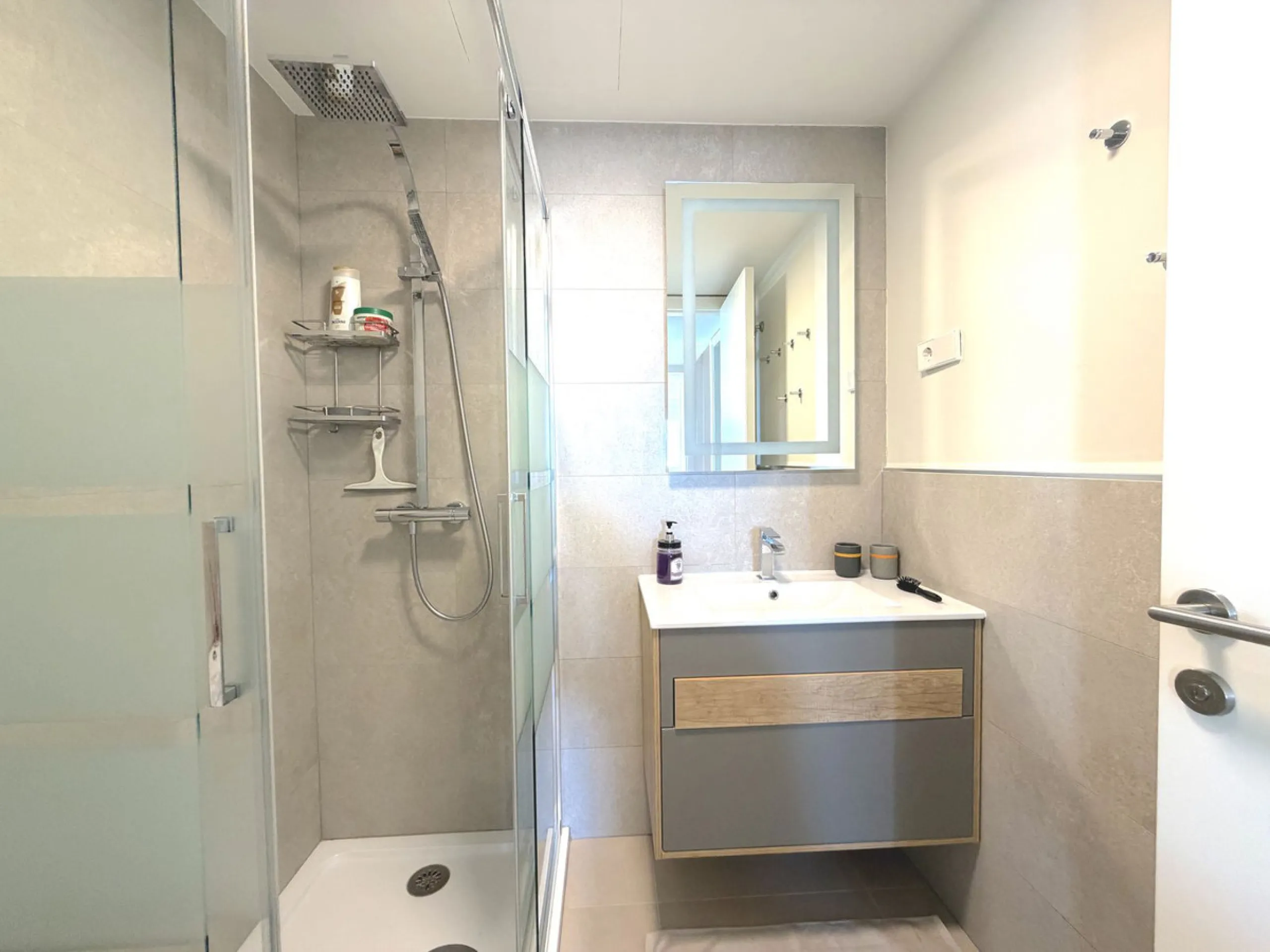 Modern Corner Apartment with Fantastic Panoramic Views in Torreblanca.