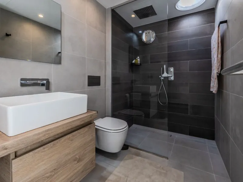 House - Detached Villa в продаже в Estepona, Málaga. В доме 4 спален и 5 ванных комнат. Площадь дома 383 м². Площадь участка 611 м²