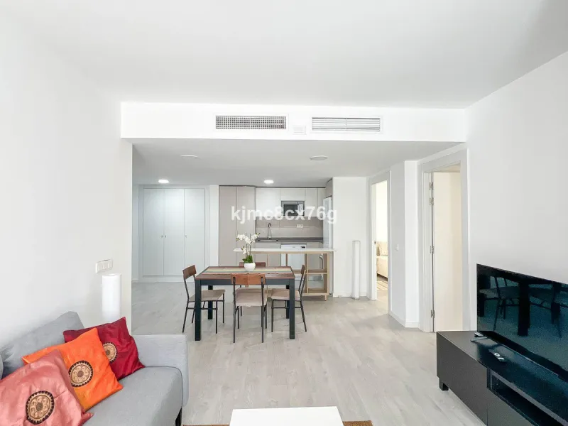 Apartment - Middle Floor Apartment в продаже в Fuengirola, Málaga. В доме 3 спален и 2 ванных комнат. Площадь дома 115 м²