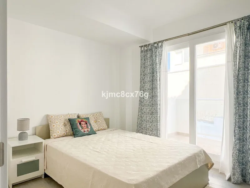 Apartment - Middle Floor Apartment в продаже в Fuengirola, Málaga. В доме 3 спален и 2 ванных комнат. Площадь дома 115 м²