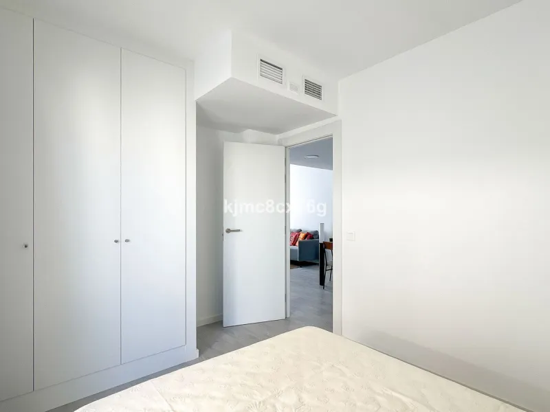 Apartment - Middle Floor Apartment в продаже в Fuengirola, Málaga. В доме 3 спален и 2 ванных комнат. Площадь дома 115 м²
