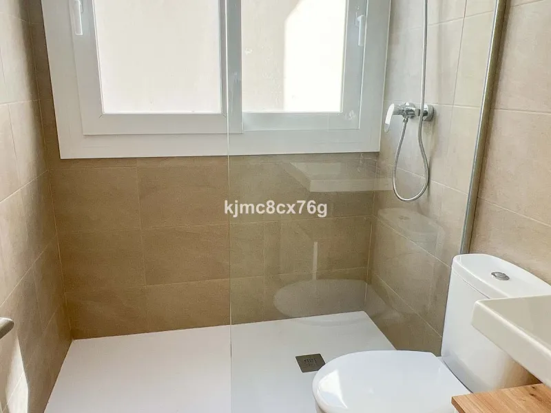 Apartment - Middle Floor Apartment в продаже в Fuengirola, Málaga. В доме 3 спален и 2 ванных комнат. Площадь дома 115 м²