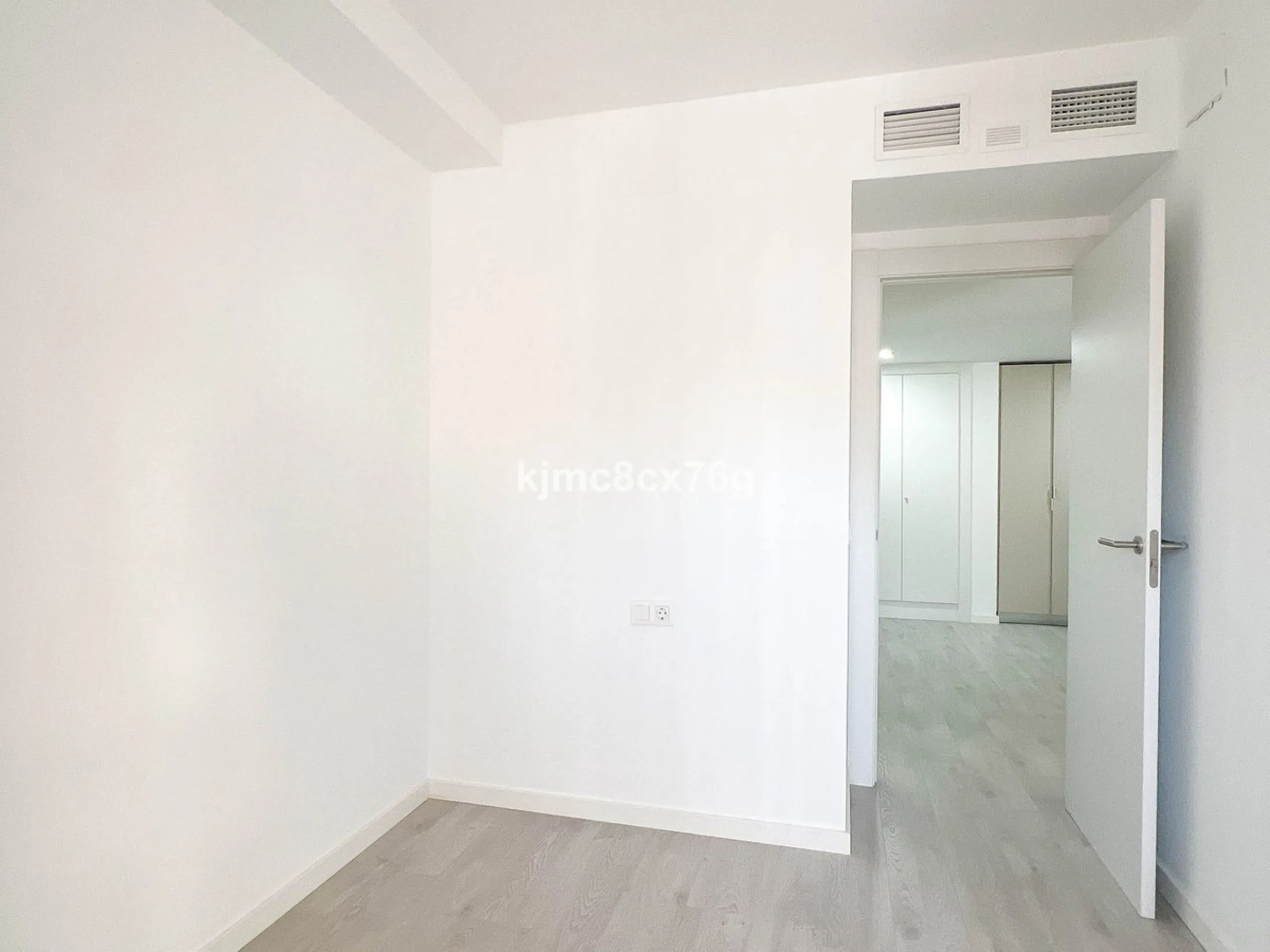 Apartment - Middle Floor Apartment в продаже в Fuengirola, Málaga. В доме 3 спален и 2 ванных комнат. Площадь дома 115 м²