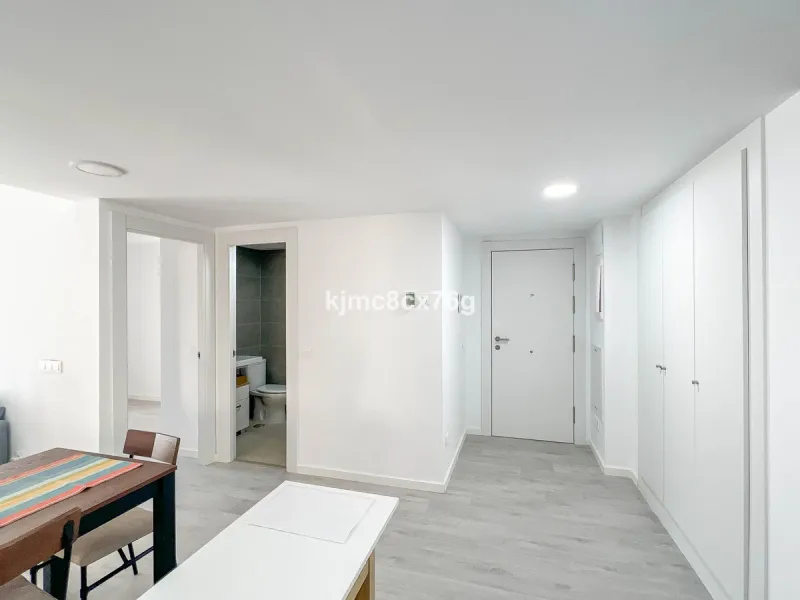 Apartment - Middle Floor Apartment в продаже в Fuengirola, Málaga. В доме 3 спален и 2 ванных комнат. Площадь дома 115 м²