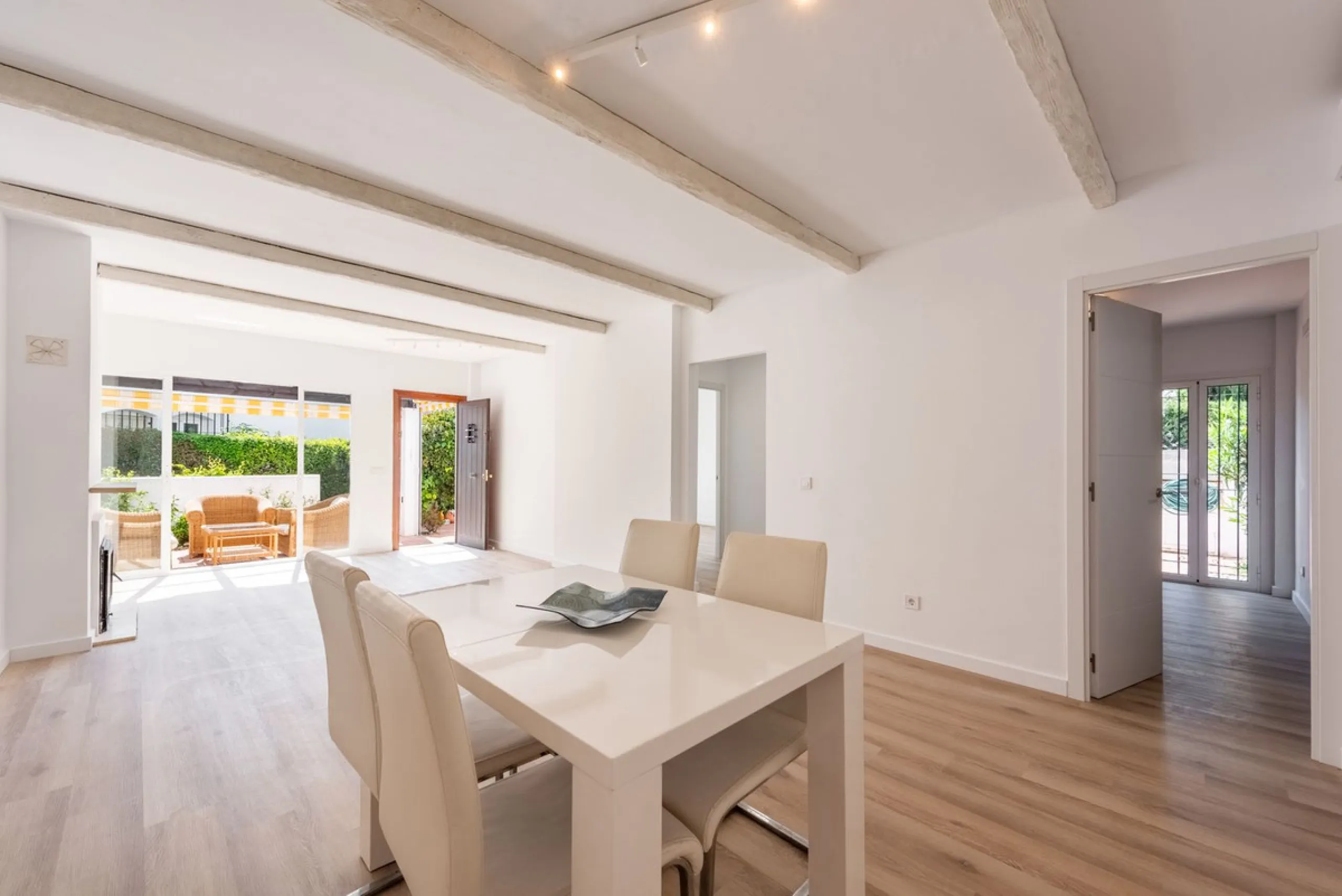 Beautifully Renovated Ground Floor Apartment with a 65m2 Private Garden in Benamara