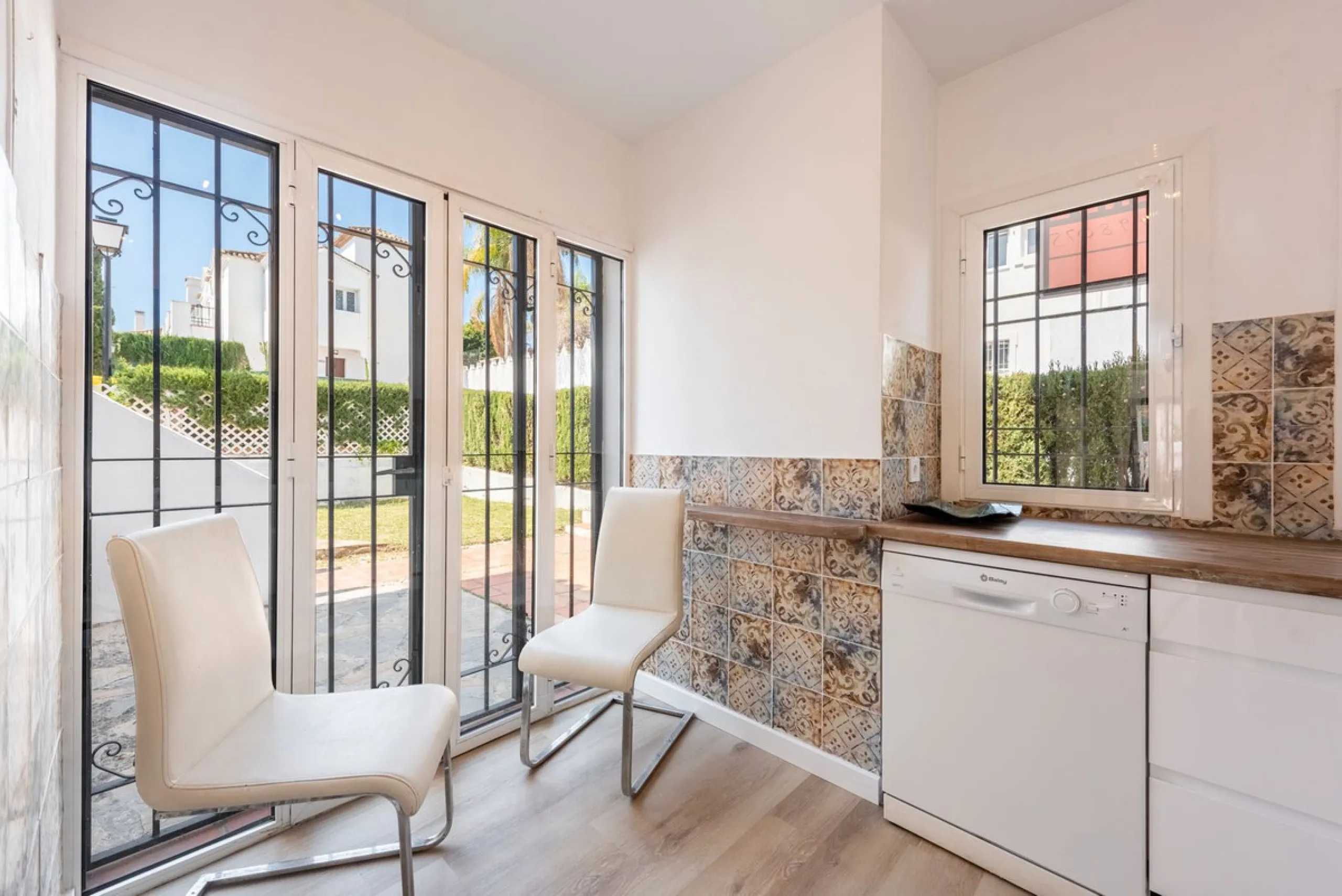 Beautifully Renovated Ground Floor Apartment with a 65m2 Private Garden in Benamara