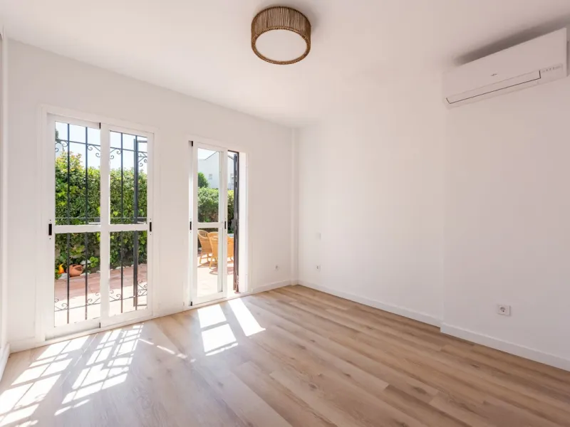Beautifully Renovated Ground Floor Apartment with a 65m2 Private Garden in Benamara