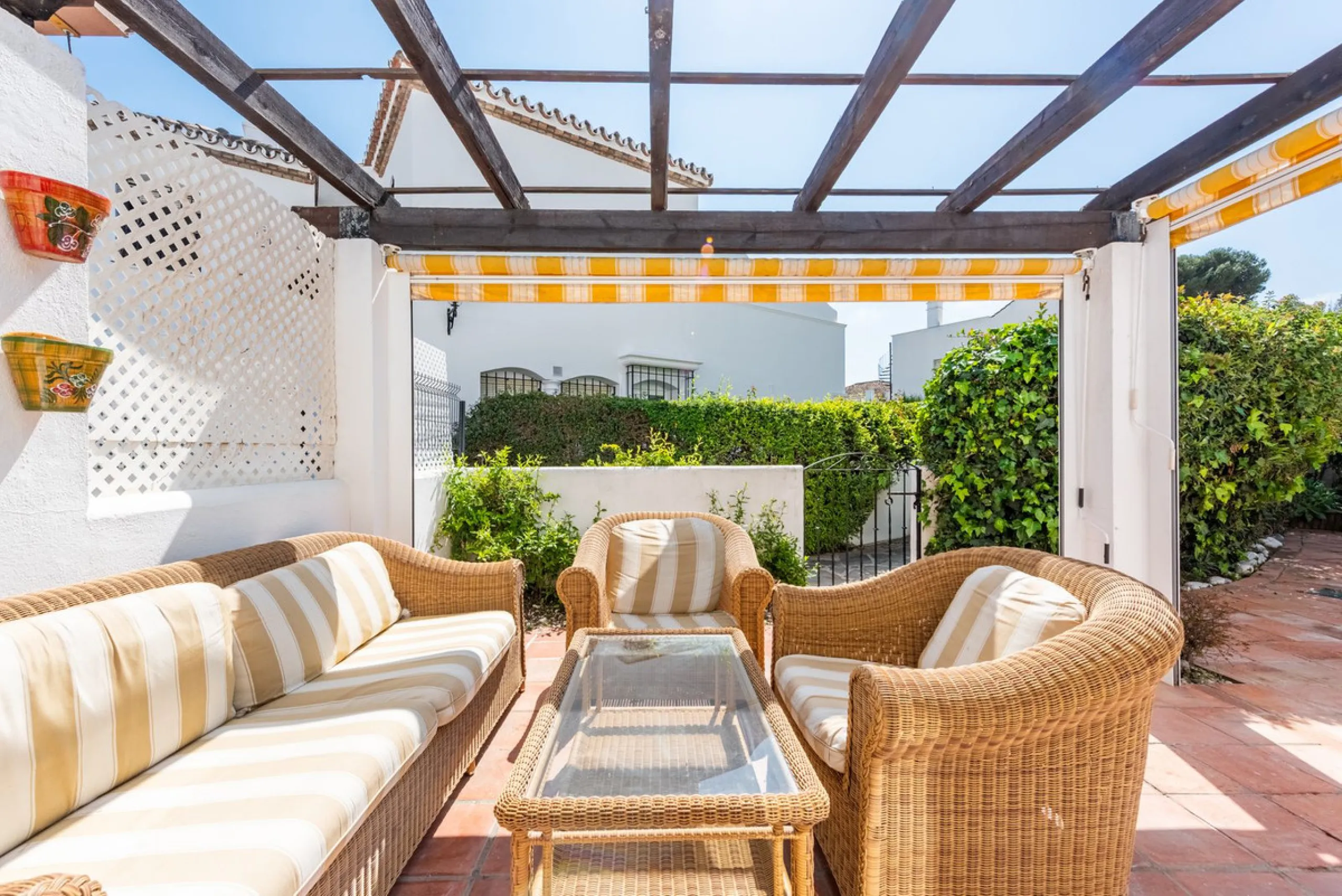 Beautifully Renovated Ground Floor Apartment with a 65m2 Private Garden in Benamara