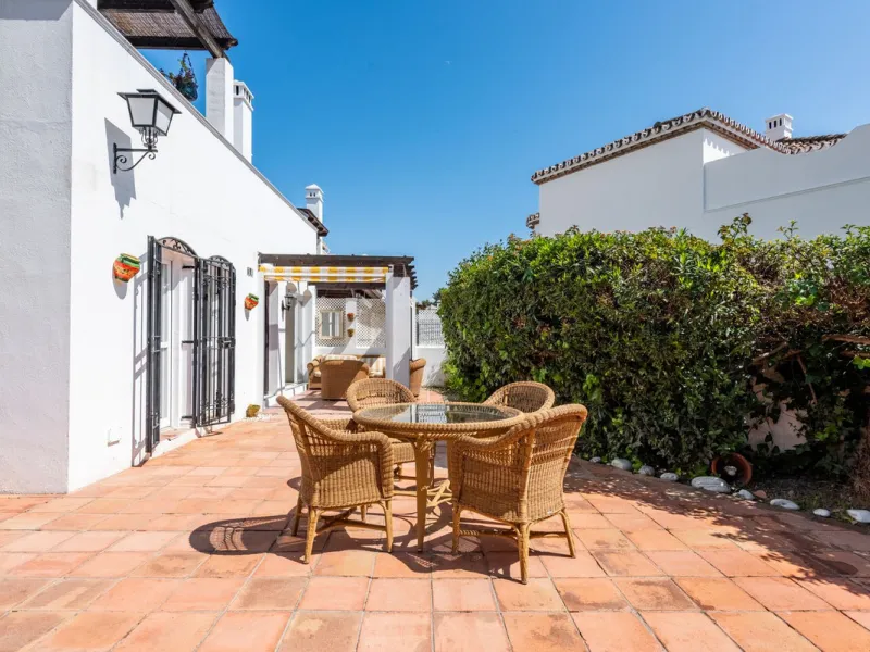 Beautifully Renovated Ground Floor Apartment with a 65m2 Private Garden in Benamara