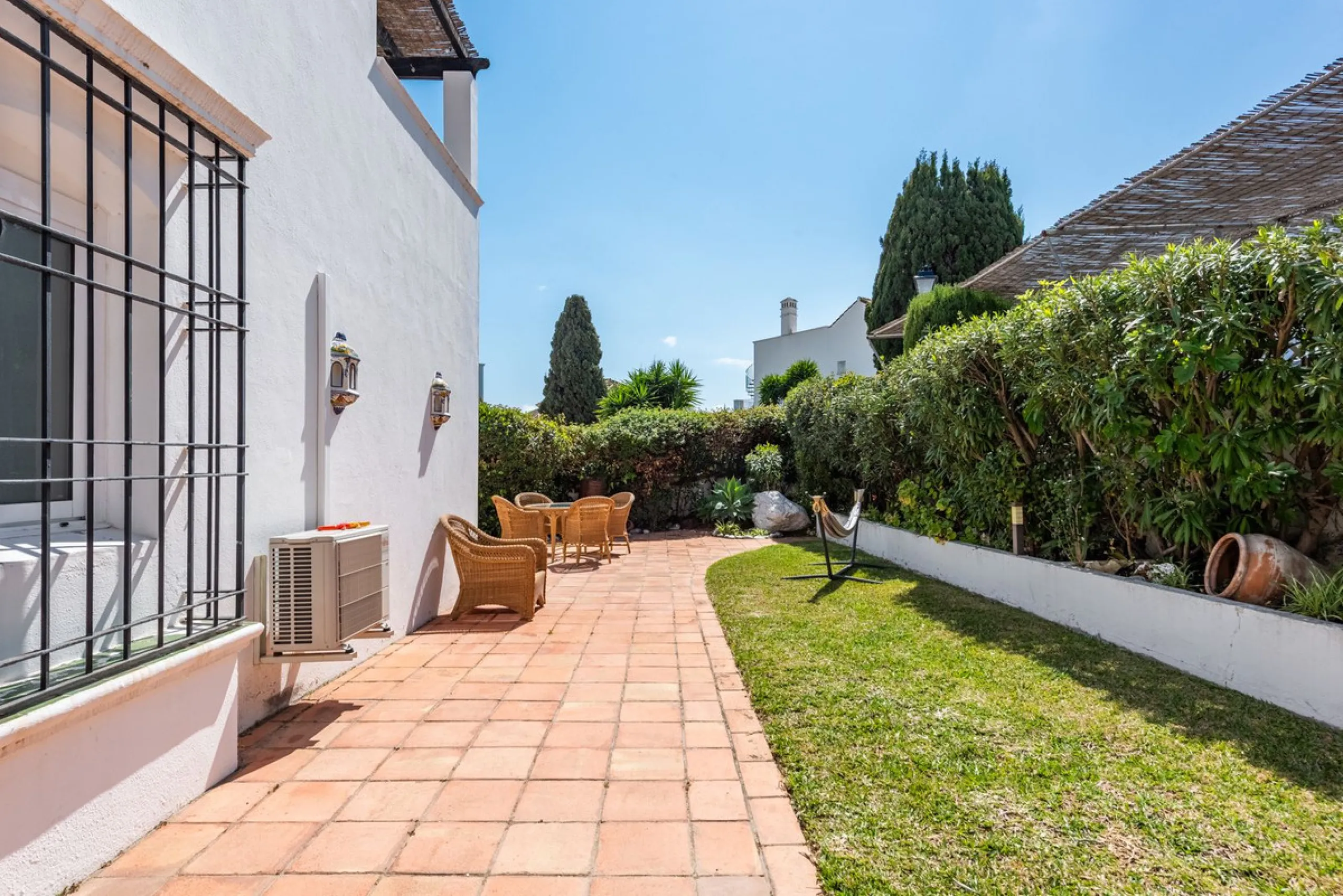 Beautifully Renovated Ground Floor Apartment with a 65m2 Private Garden in Benamara