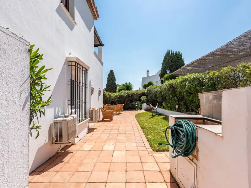 Beautifully Renovated Ground Floor Apartment with a 65m2 Private Garden in Benamara