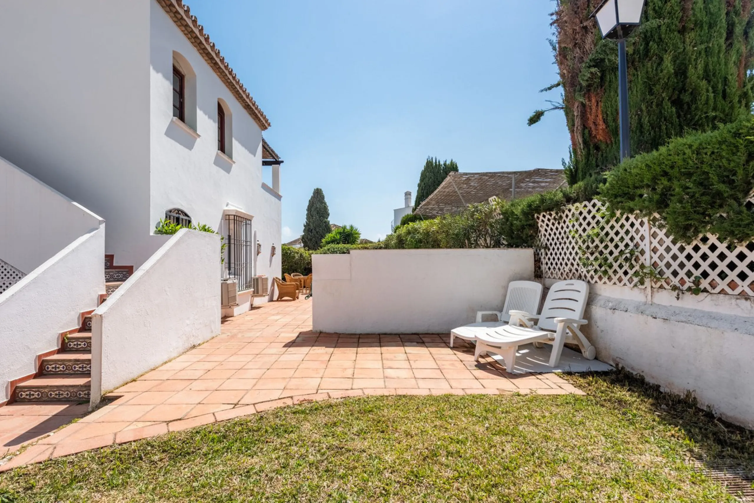 Beautifully Renovated Ground Floor Apartment with a 65m2 Private Garden in Benamara
