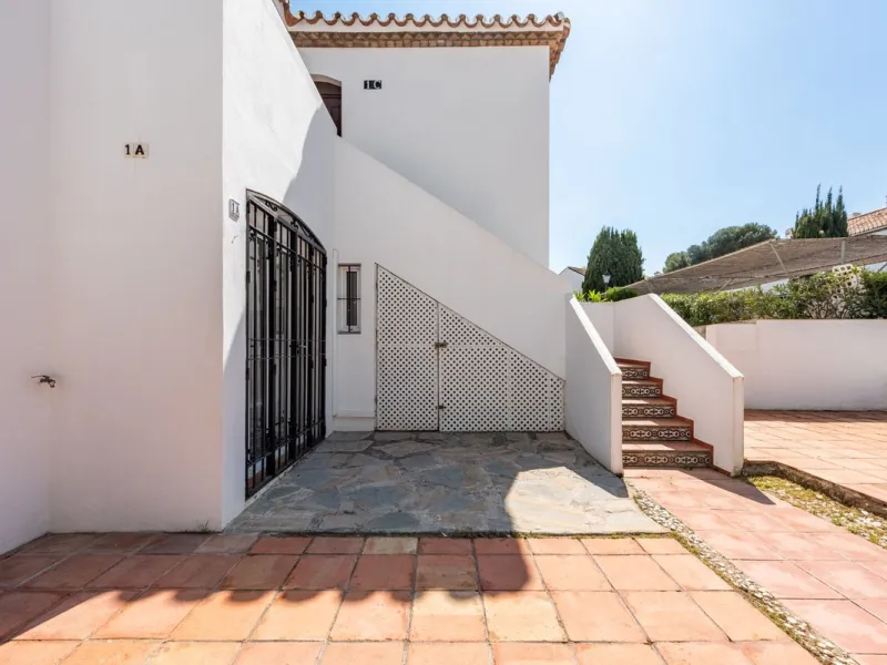 Beautifully Renovated Ground Floor Apartment with a 65m2 Private Garden in Benamara