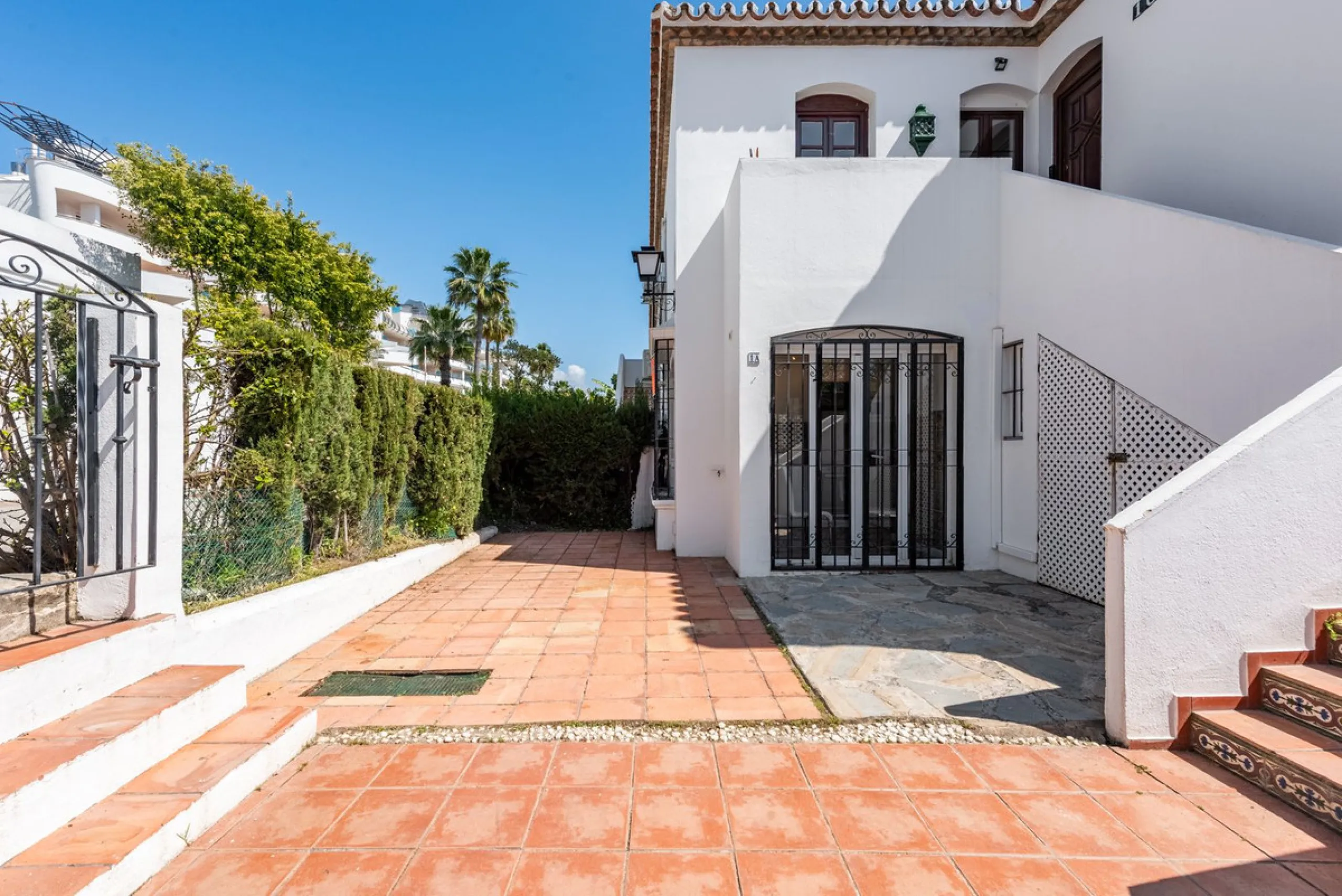 Beautifully Renovated Ground Floor Apartment with a 65m2 Private Garden in Benamara