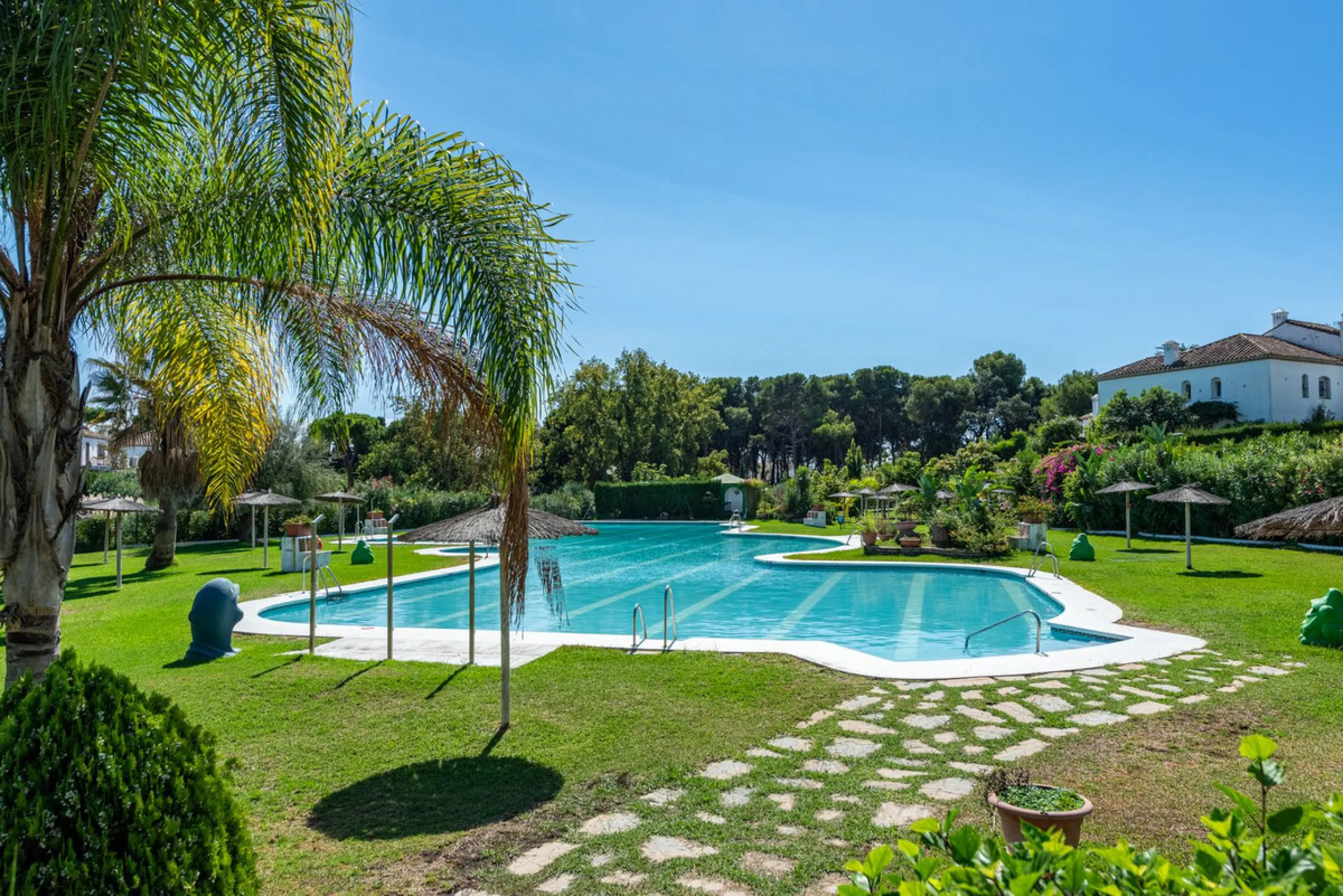 Beautifully Renovated Ground Floor Apartment with a 65m2 Private Garden in Benamara