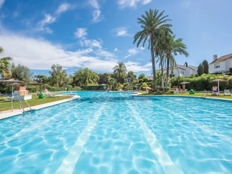 Beautifully Renovated Ground Floor Apartment with a 65m2 Private Garden in Benamara