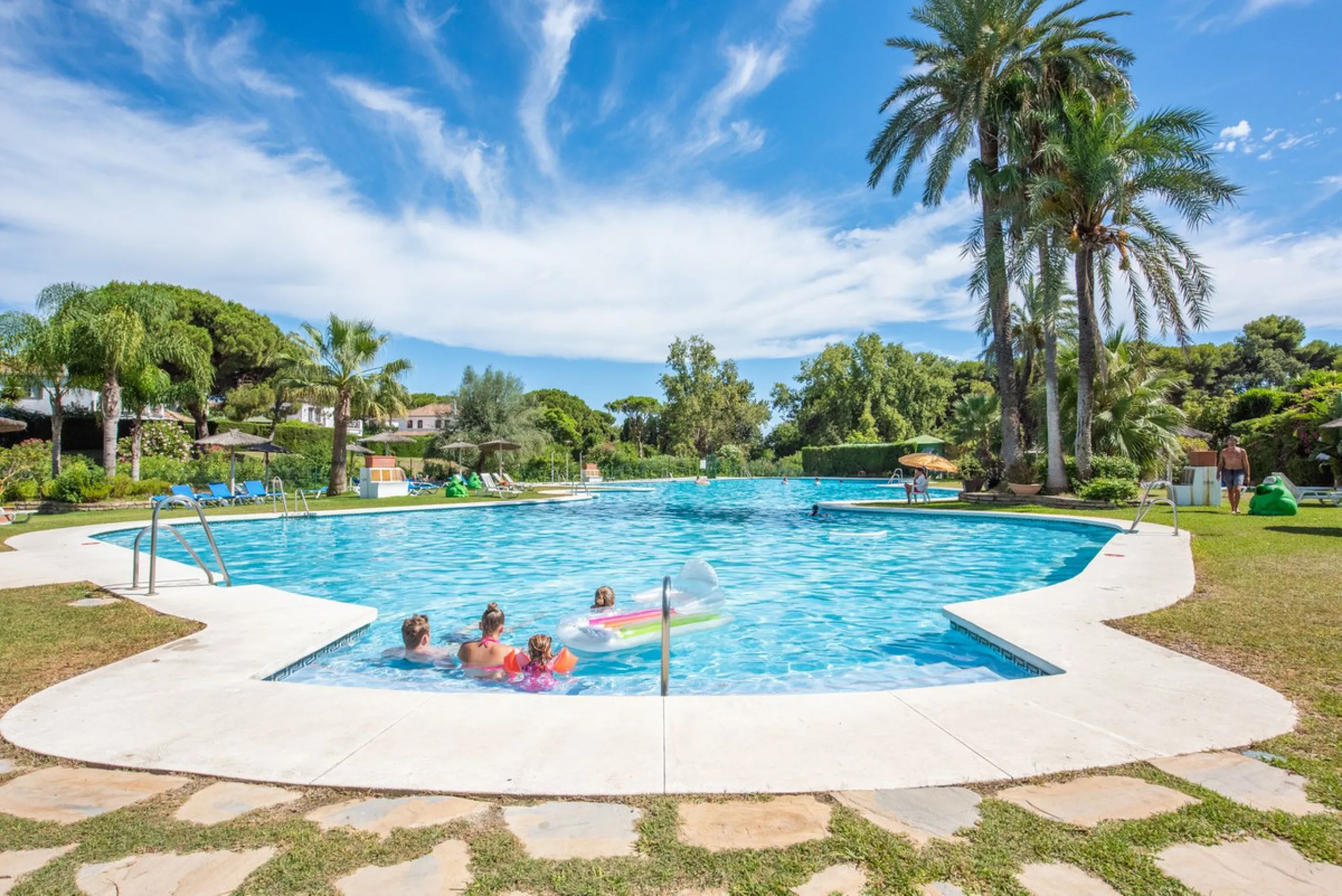 Beautifully Renovated Ground Floor Apartment with a 65m2 Private Garden in Benamara