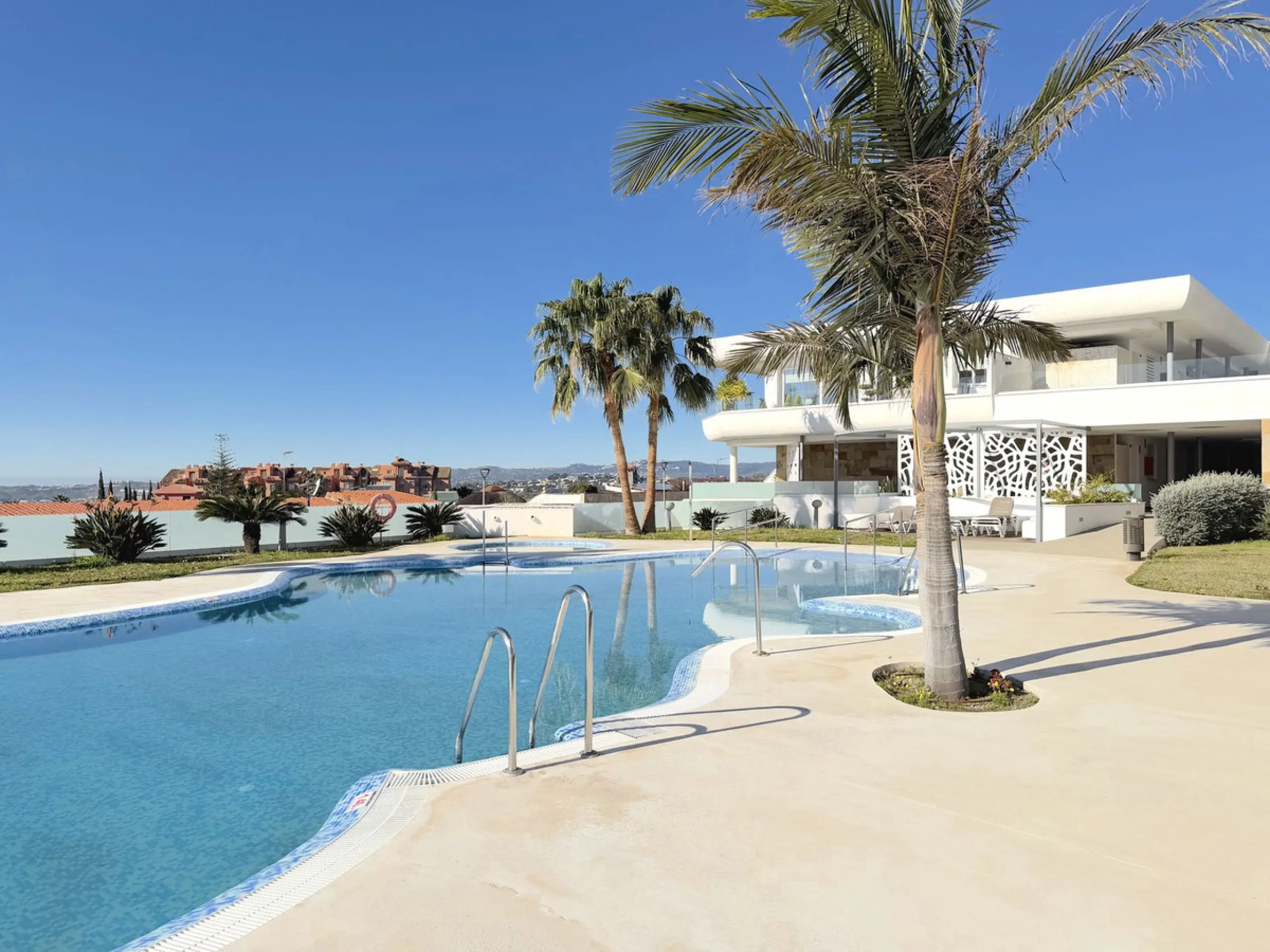 Modern Corner Apartment with Fantastic Panoramic Views in Torreblanca.