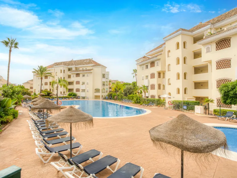 Beautiful south-facing, two-bedroom apartment located in the prestigious Hacienda Playa, Elviria. Designed for comfortable coastal living and filled with natural light, the property features two large bedrooms, two bathrooms and a fully equipped kitchen, 
