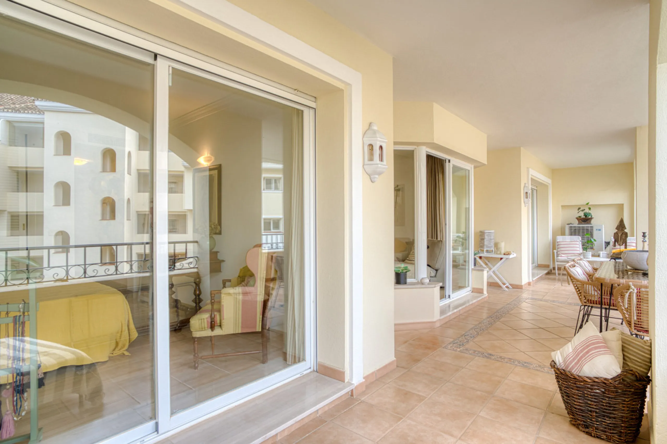 Beautiful south-facing, two-bedroom apartment located in the prestigious Hacienda Playa, Elviria. Designed for comfortable coastal living and filled with natural light, the property features two large bedrooms, two bathrooms and a fully equipped kitchen, 