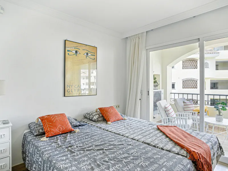 Beautiful south-facing, two-bedroom apartment located in the prestigious Hacienda Playa, Elviria. Designed for comfortable coastal living and filled with natural light, the property features two large bedrooms, two bathrooms and a fully equipped kitchen, 