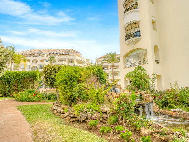Beautiful south-facing, two-bedroom apartment located in the prestigious Hacienda Playa, Elviria. Designed for comfortable coastal living and filled with natural light, the property features two large bedrooms, two bathrooms and a fully equipped kitchen, 