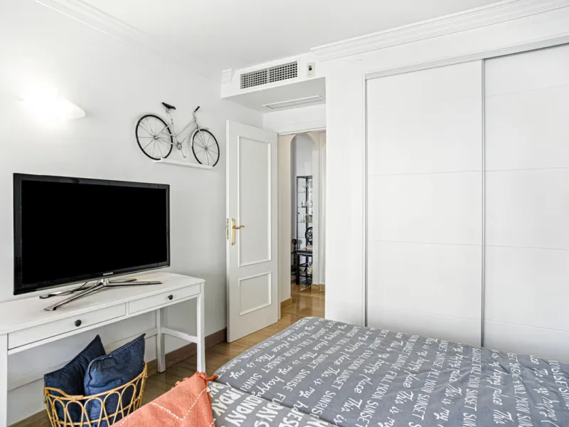 Beautiful south-facing, two-bedroom apartment located in the prestigious Hacienda Playa, Elviria. Designed for comfortable coastal living and filled with natural light, the property features two large bedrooms, two bathrooms and a fully equipped kitchen, 