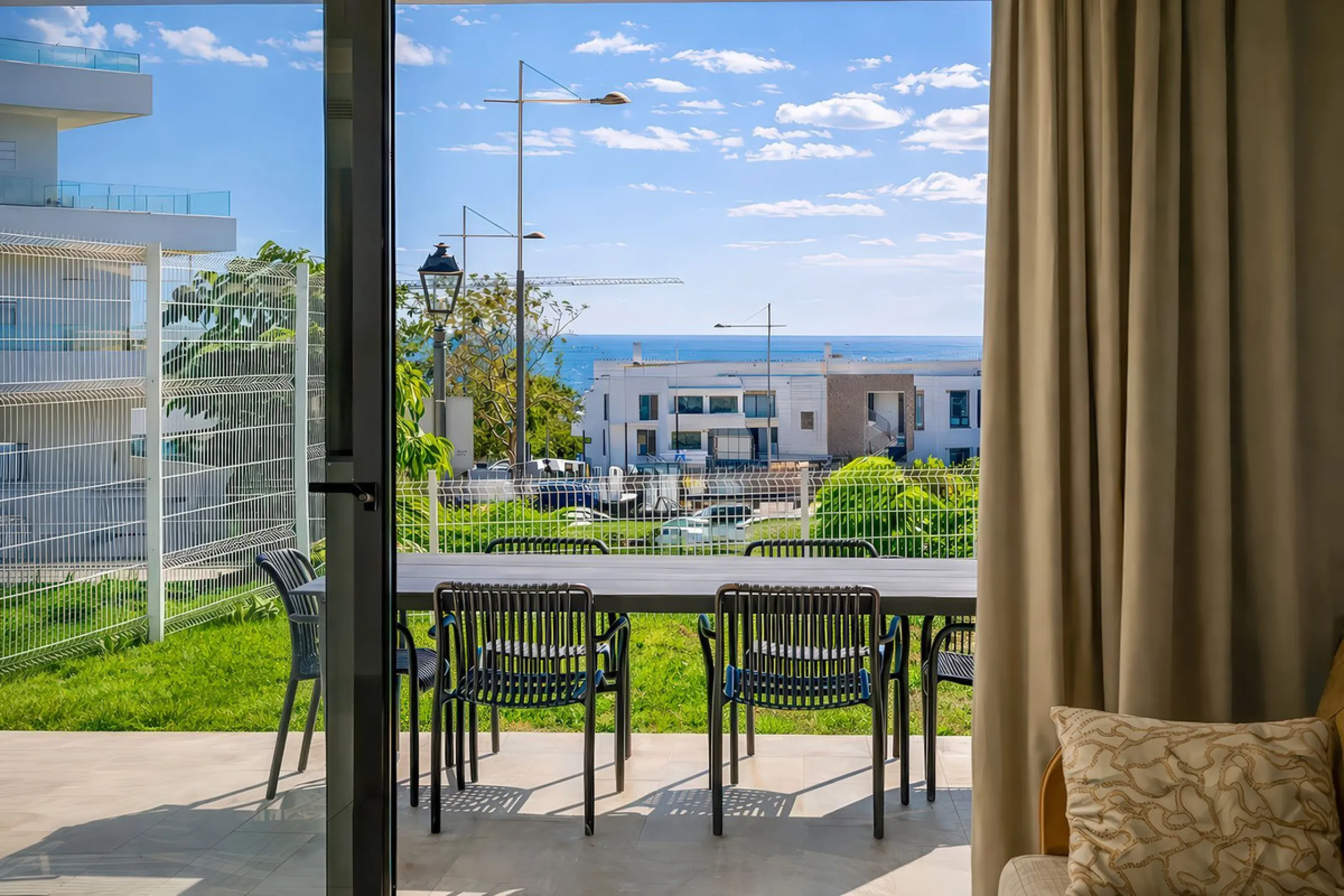 GROUND FLOOR APARTMENT | ONE 80 SUITES · ESTEPONA
