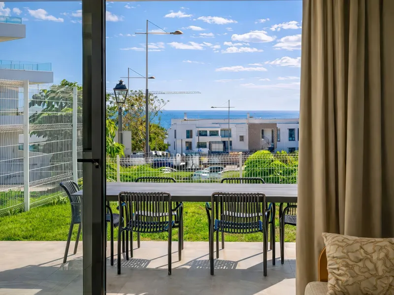 GROUND FLOOR APARTMENT | ONE 80 SUITES · ESTEPONA