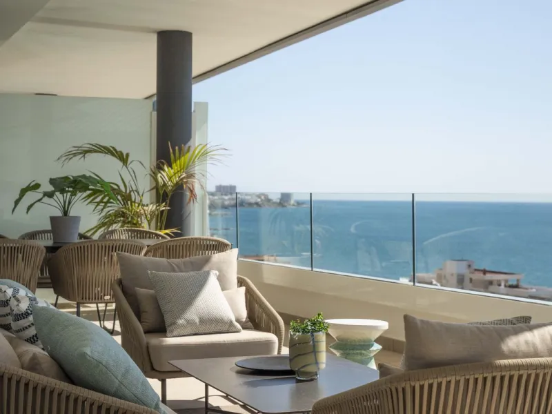 Apartment - Middle Floor Apartment в продаже в Fuengirola, Málaga. В доме 4 спален и 4 ванных комнат. Площадь дома 140 м²