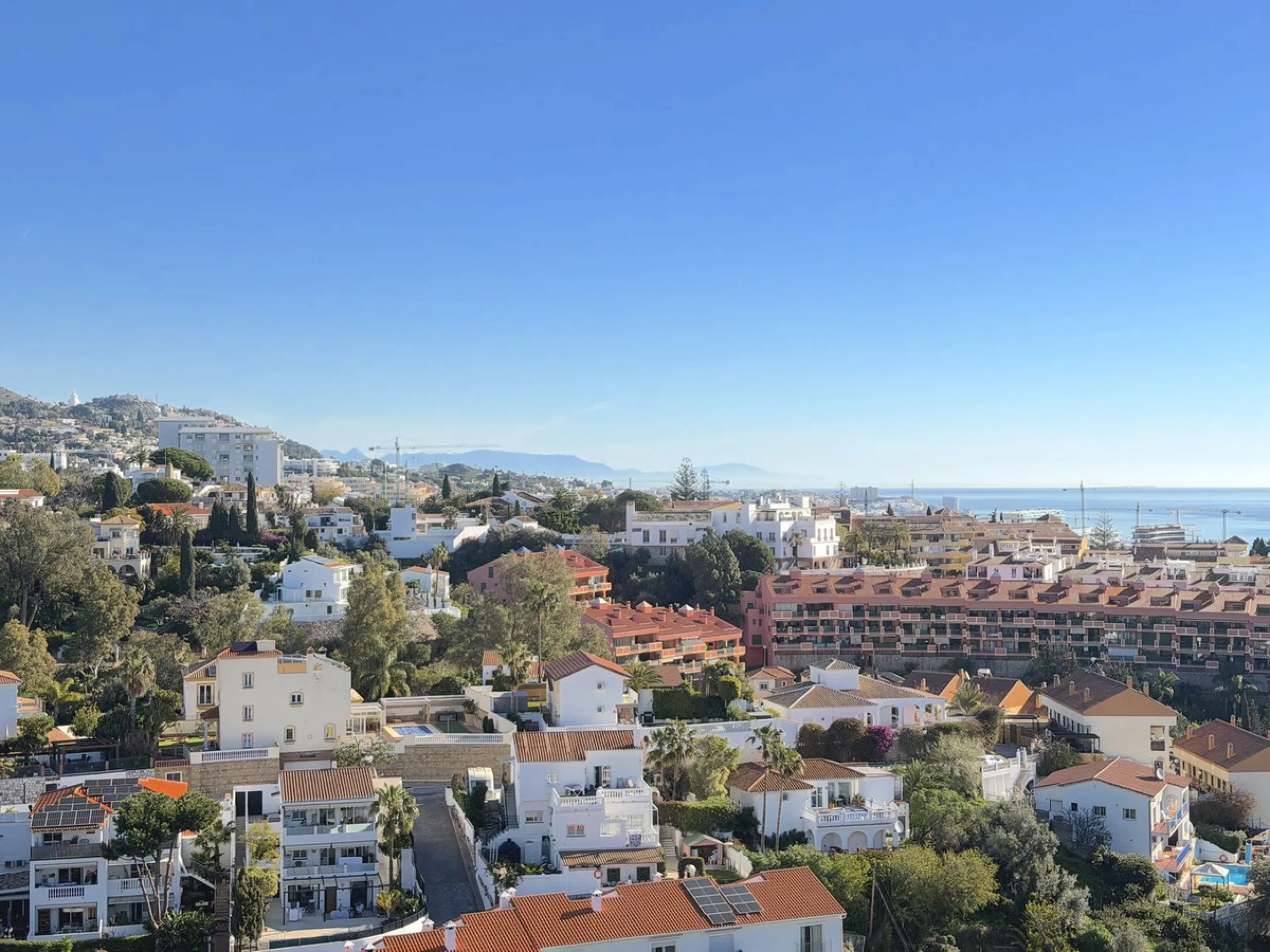 Modern Corner Apartment with Fantastic Panoramic Views in Torreblanca.