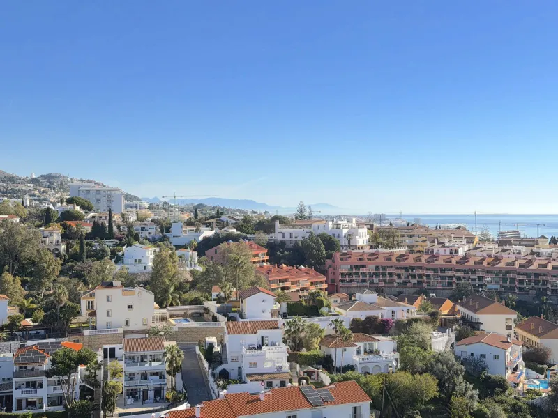 Modern Corner Apartment with Fantastic Panoramic Views in Torreblanca.