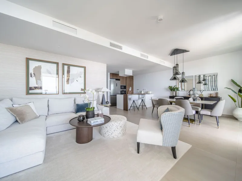 Apartment - Middle Floor Apartment в продаже в Fuengirola, Málaga. В доме 4 спален и 4 ванных комнат. Площадь дома 140 м²