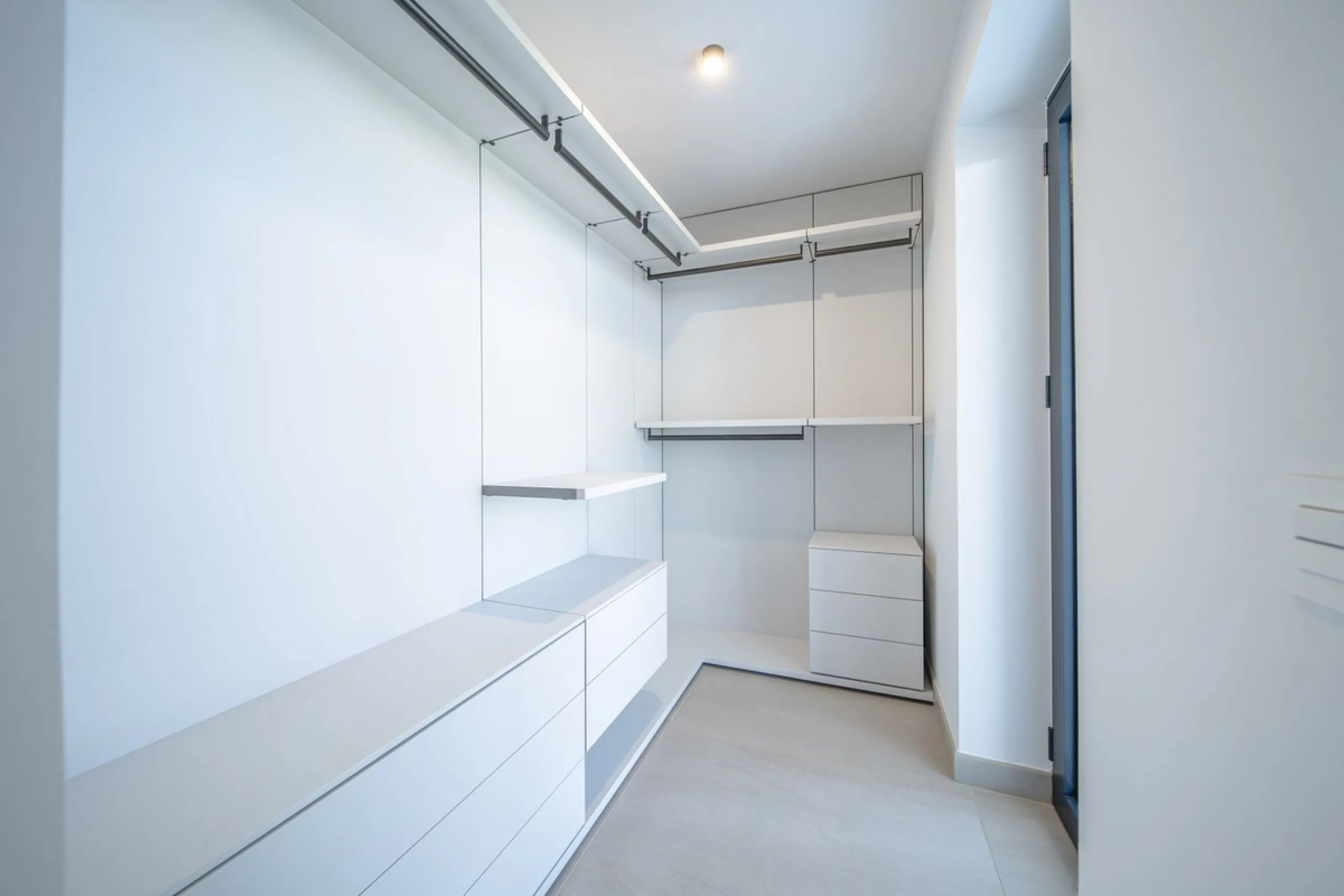 Apartment - Middle Floor Apartment в продаже в Fuengirola, Málaga. В доме 4 спален и 4 ванных комнат. Площадь дома 140 м²