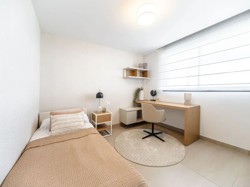 Apartment - Middle Floor Apartment в продаже в Fuengirola, Málaga. В доме 4 спален и 4 ванных комнат. Площадь дома 140 м²