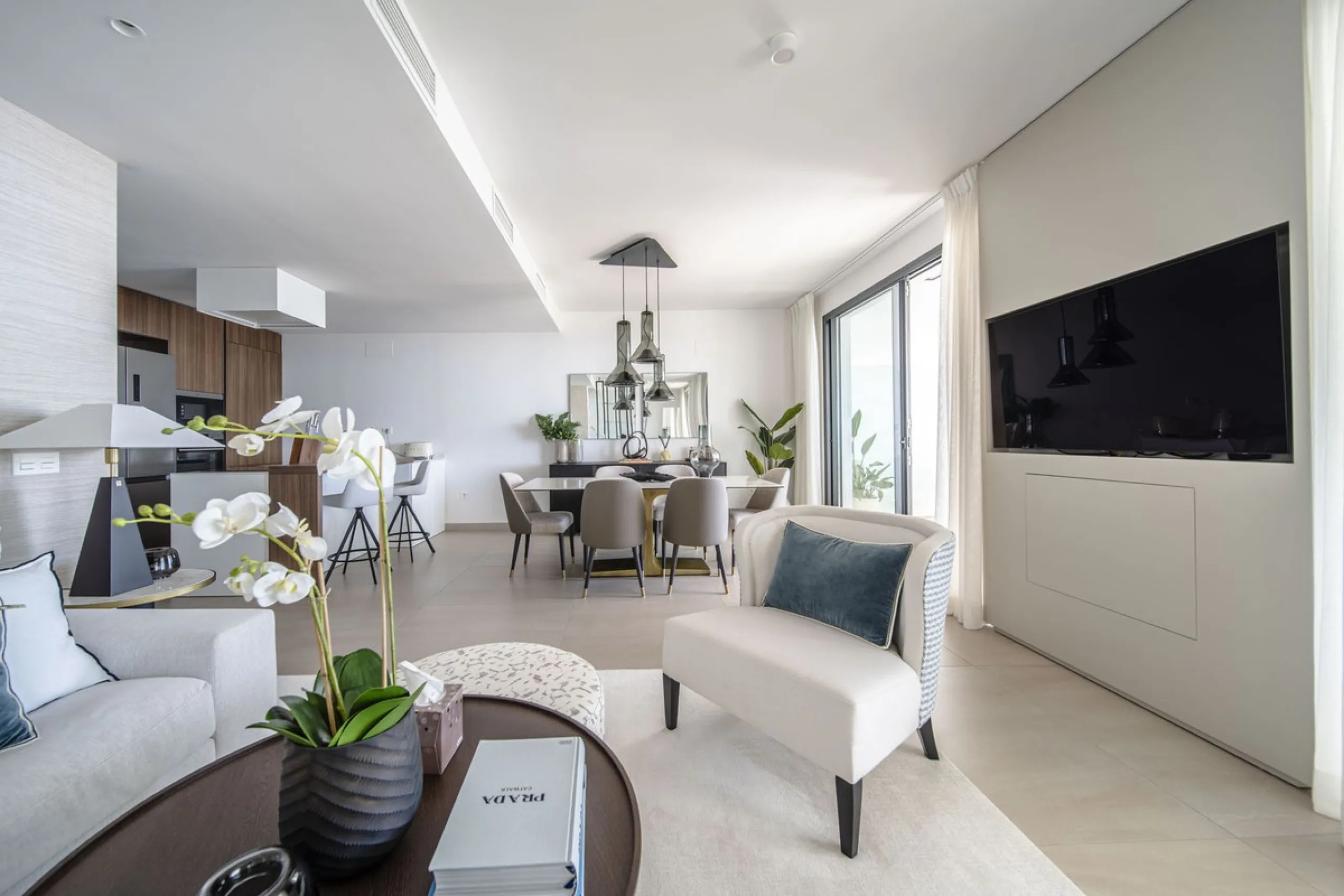Apartment - Middle Floor Apartment в продаже в Fuengirola, Málaga. В доме 4 спален и 4 ванных комнат. Площадь дома 140 м²