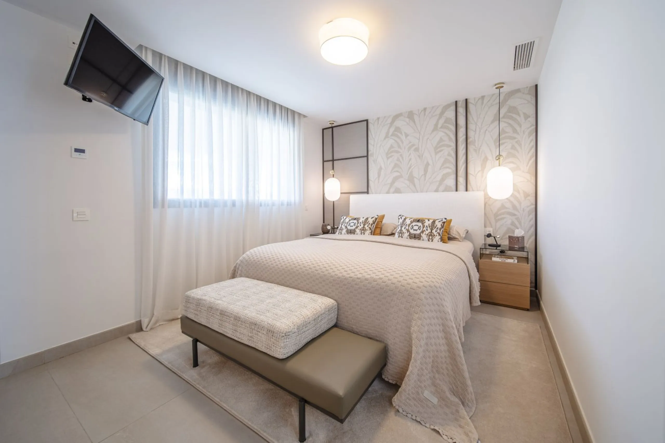 Apartment - Middle Floor Apartment в продаже в Fuengirola, Málaga. В доме 4 спален и 4 ванных комнат. Площадь дома 140 м²
