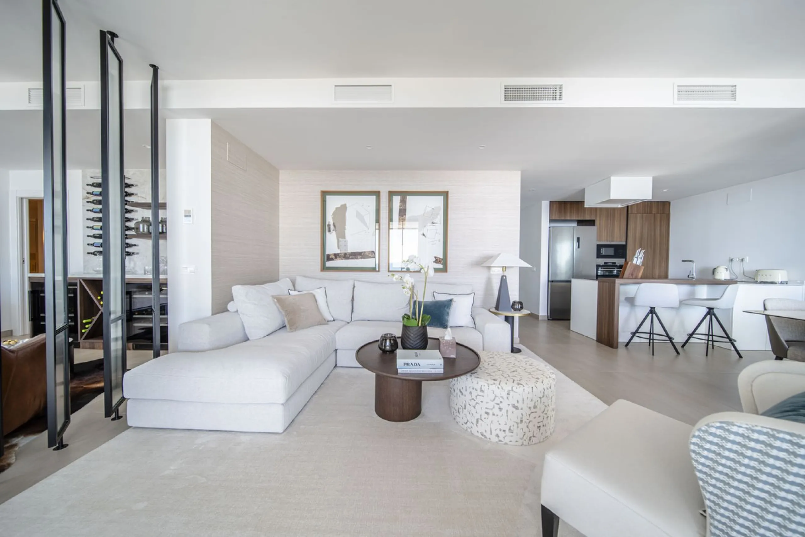 Apartment - Middle Floor Apartment в продаже в Fuengirola, Málaga. В доме 4 спален и 4 ванных комнат. Площадь дома 140 м²