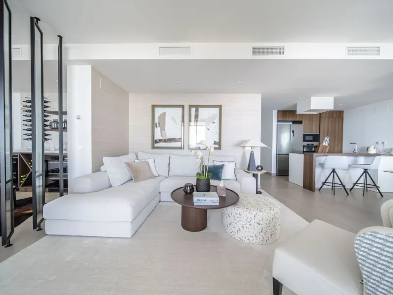 Apartment - Middle Floor Apartment в продаже в Fuengirola, Málaga. В доме 4 спален и 4 ванных комнат. Площадь дома 140 м²