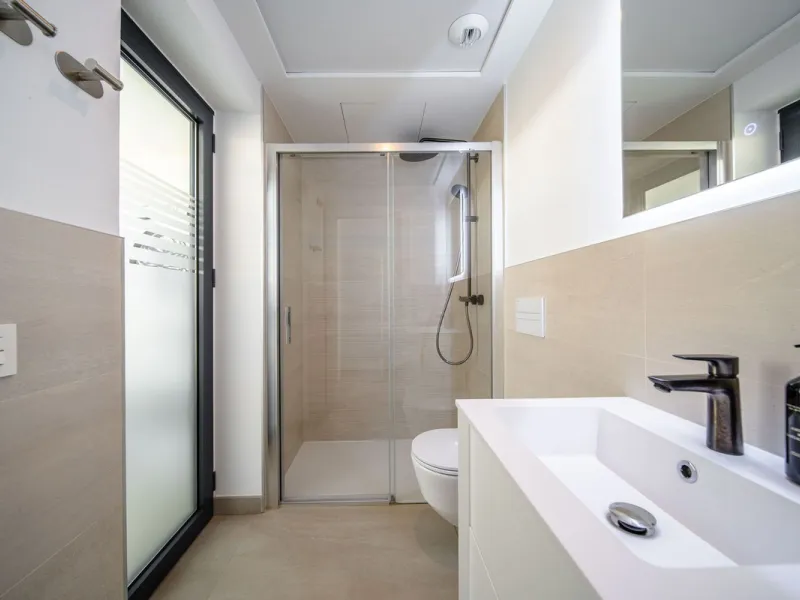 Apartment - Middle Floor Apartment в продаже в Fuengirola, Málaga. В доме 4 спален и 4 ванных комнат. Площадь дома 140 м²