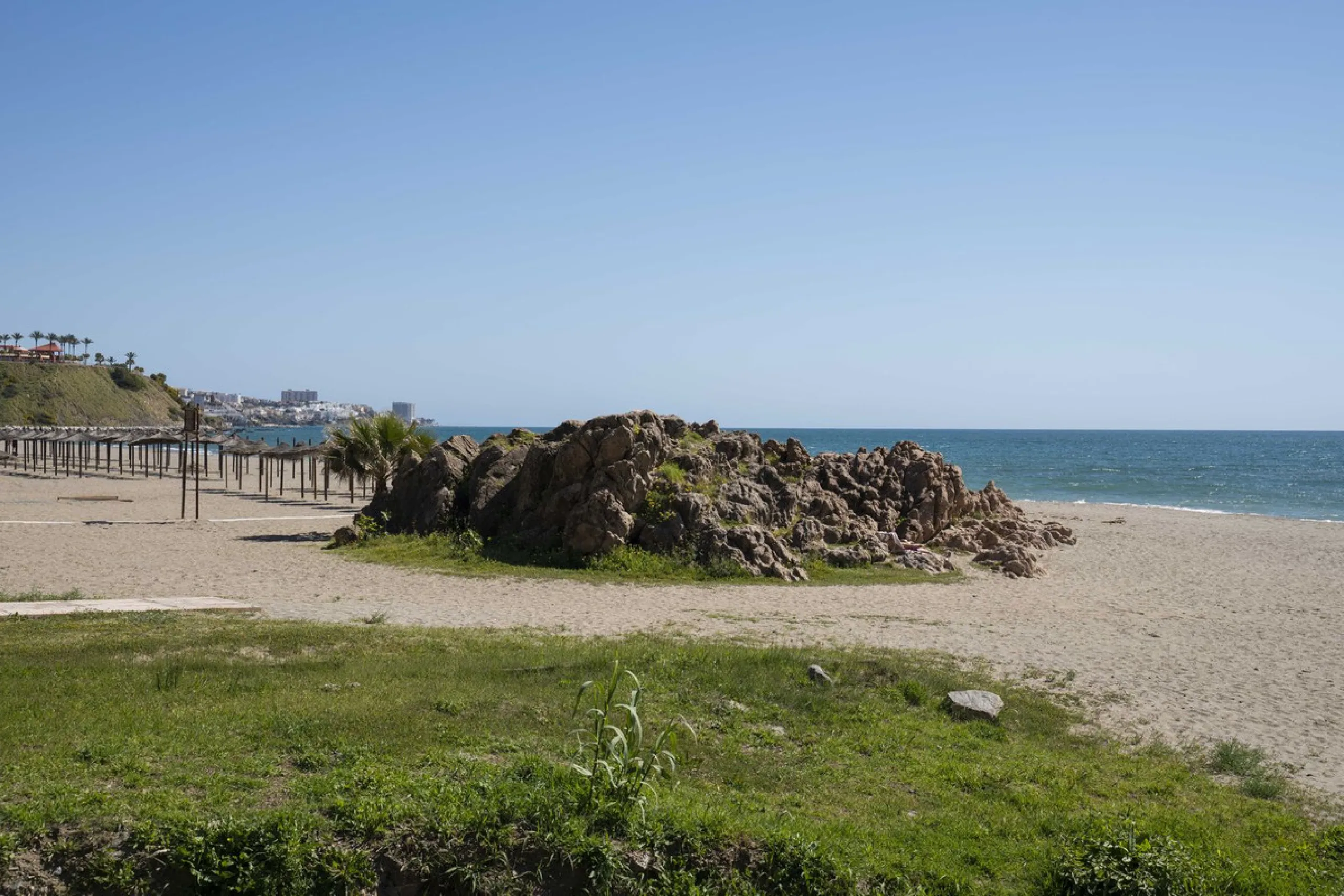 Apartment - Middle Floor Apartment в продаже в Fuengirola, Málaga. В доме 4 спален и 4 ванных комнат. Площадь дома 140 м²