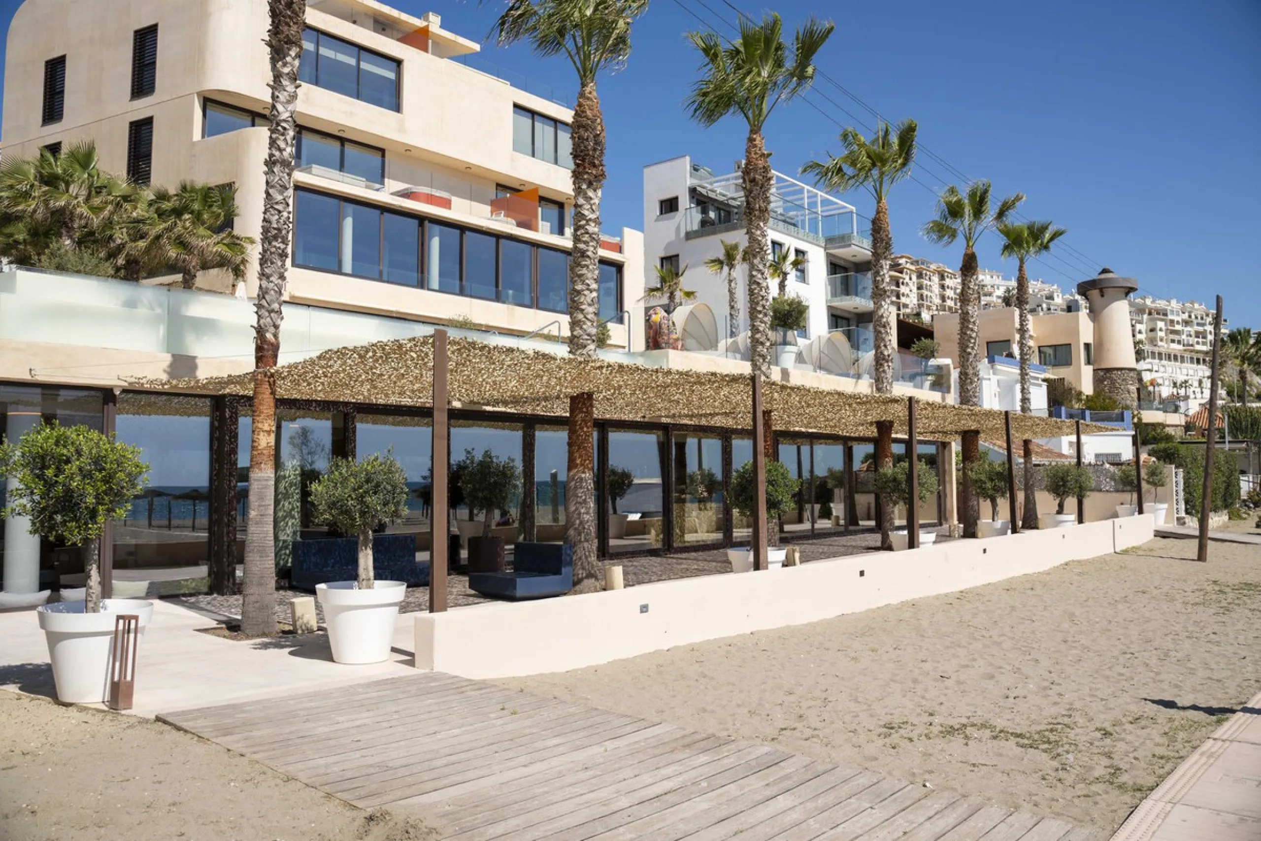 Apartment - Middle Floor Apartment в продаже в Fuengirola, Málaga. В доме 4 спален и 4 ванных комнат. Площадь дома 140 м²