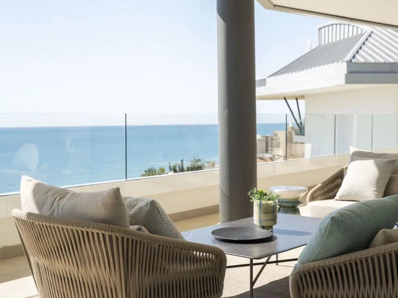 Apartment - Middle Floor Apartment в продаже в Fuengirola, Málaga. В доме 4 спален и 4 ванных комнат. Площадь дома 140 м²